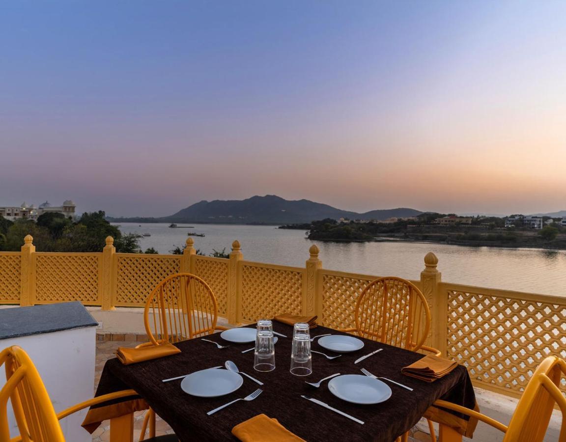 Отель Haveli Jai Durga At Pichola Lake Удайпур Экстерьер фото